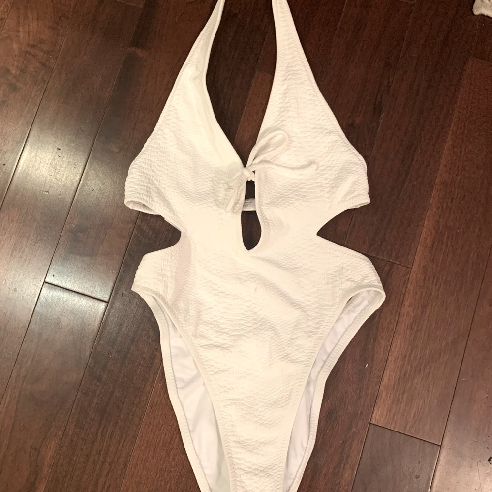 GIGI C white halter one piece swimsuit with embossed lizard. Size L. With Tags.